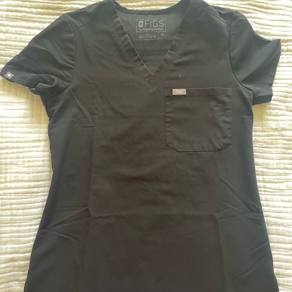 Black Figs scrub top